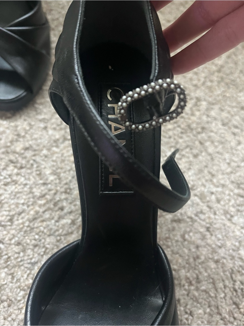Chanel leather sandals - Picture 2 of 7
